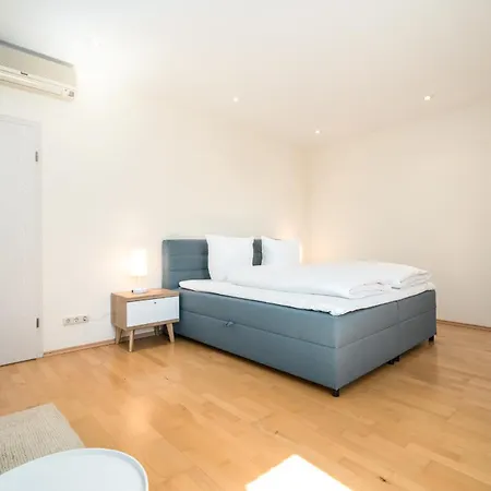 Seaside House - Mit Privatem Bootsanleger, Terrasse Und Wellness-komfort Direkt Am Wasser * Malchow (Mecklenburg-Vorpommern)