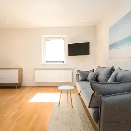 Vakantiehuis Seaside House - Mit Privatem Bootsanleger, Terrasse Und Wellness-komfort Direkt Am Wasser Malchow (Mecklenburg-Vorpommern)