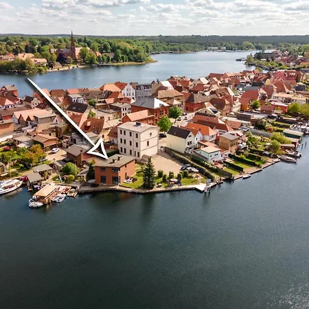 Vakantiehuis Seaside House - Mit Privatem Bootsanleger, Terrasse Und Wellness-komfort Direkt Am Wasser Malchow (Mecklenburg-Vorpommern)