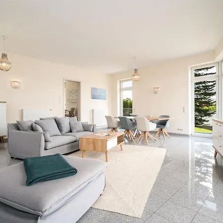 Seaside House - Mit Privatem Bootsanleger, Terrasse Und Wellness-komfort Direkt Am Wasser * Malchow (Mecklenburg-Vorpommern)