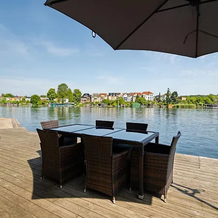 Casa de Férias Seaside House - Mit Privatem Bootsanleger, Terrasse Und Wellness-komfort Direkt Am Wasser
