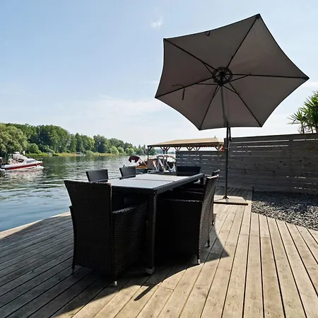 Seaside House - Mit Privatem Bootsanleger, Terrasse Und Wellness-komfort Direkt Am Wasser Casa de Férias
